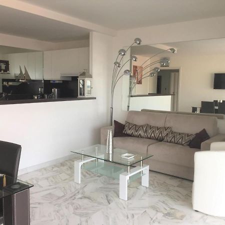 Appartement F3 Vue Mer Et Croisette Cannes Esterno foto