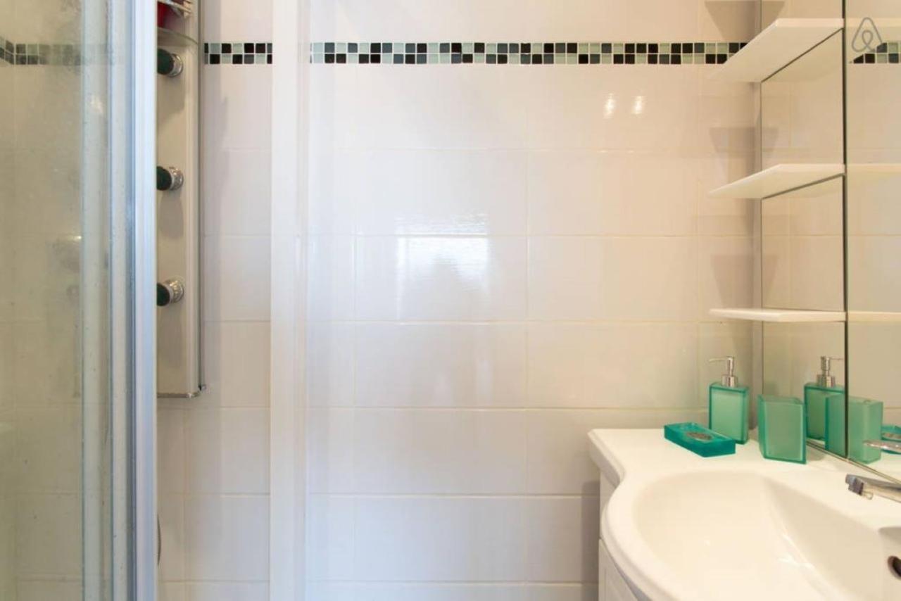 Appartement F3 Vue Mer Et Croisette Cannes Esterno foto